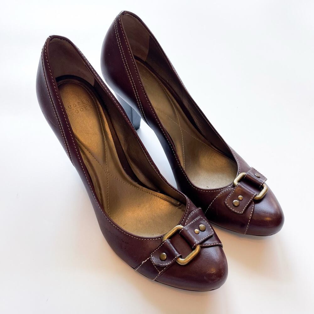 Vintage Y2K Audrey Brooke Brown Leather Pumps with Buckle Size 9
